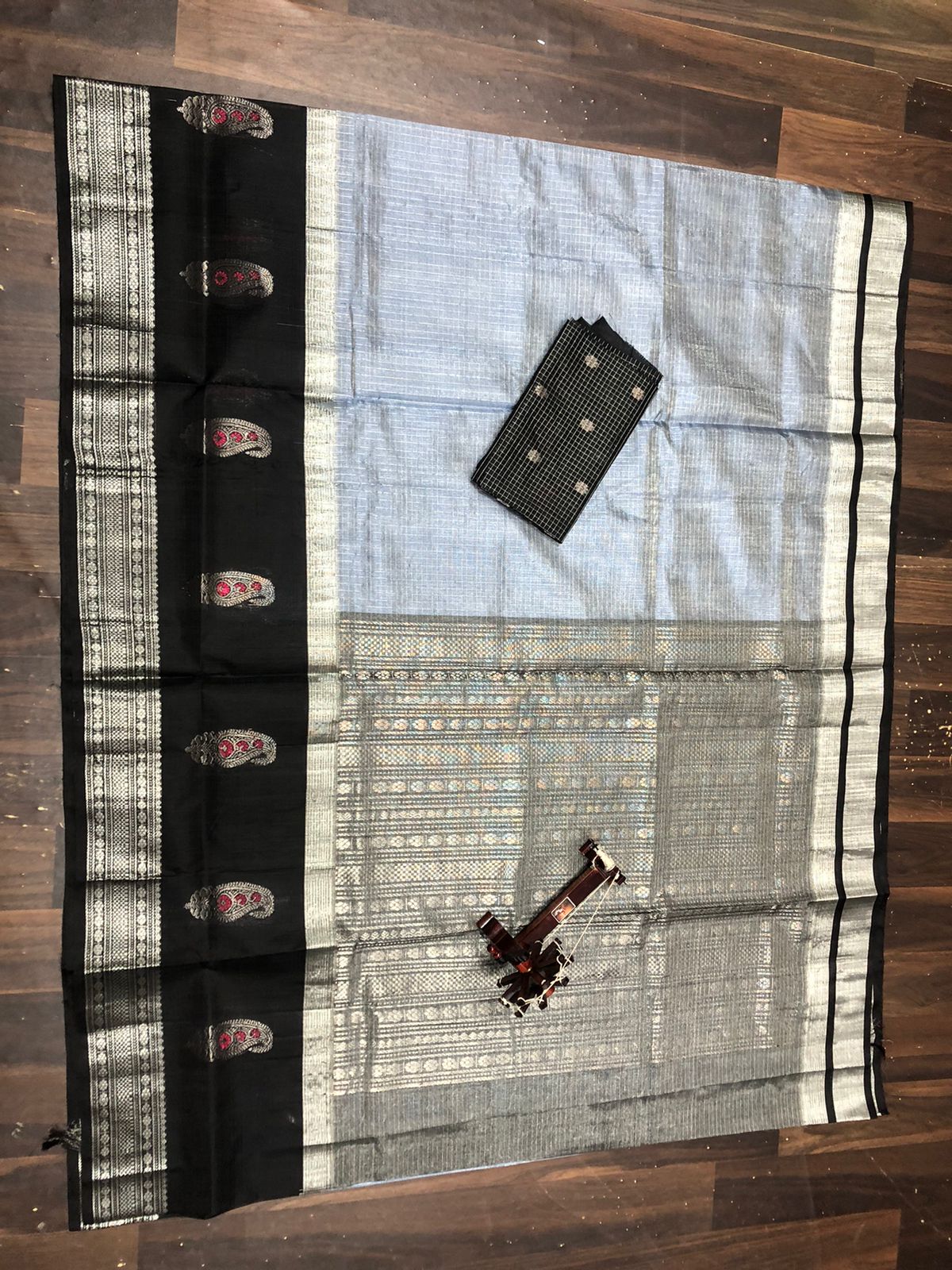 Kolam Pattu Sare-AM-KPS-GREY-032